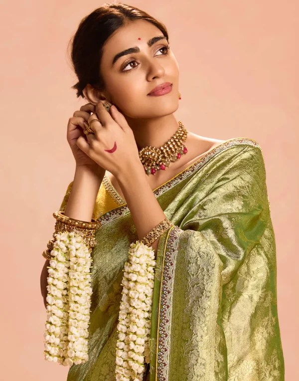 green silk weaving kanjivaram saree